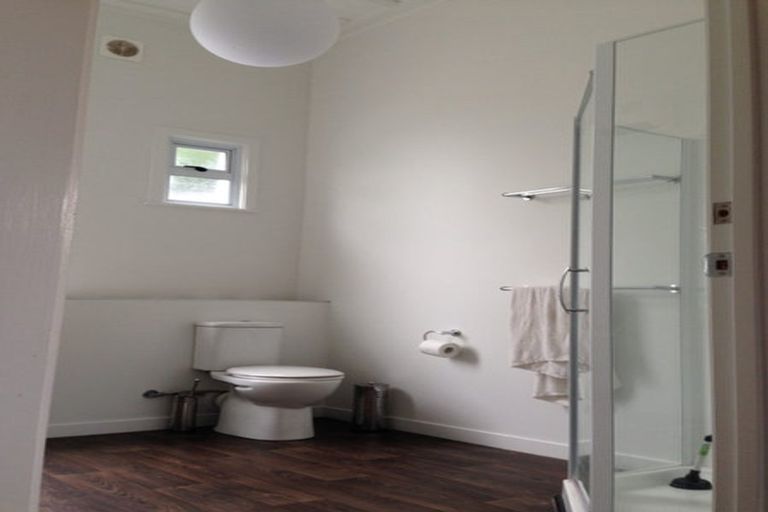 Photo of property in 70 Shakespeare Road, Bluff Hill, Napier, 4110