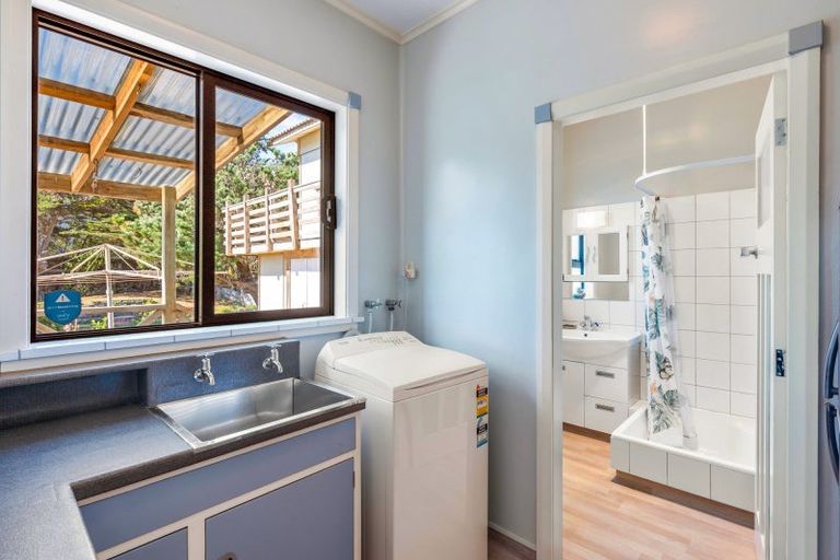 Photo of property in 6 Toi Street, Otaki Beach, Otaki, 5512