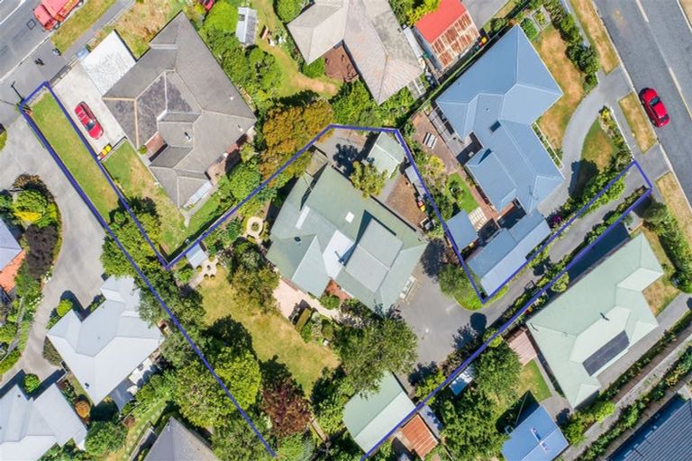 Photo of property in 120 Aorangi Road, Bryndwr, Christchurch, 8053