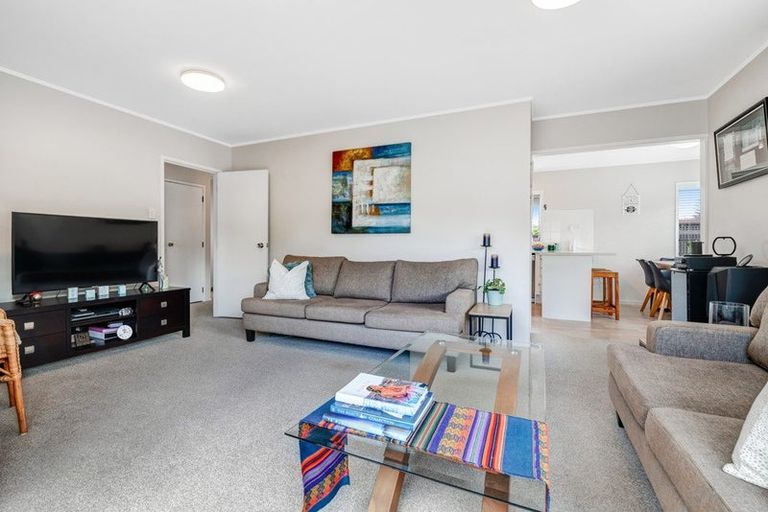 Photo of property in 1/11 Northwick Place, Hillcrest, Auckland, 0627