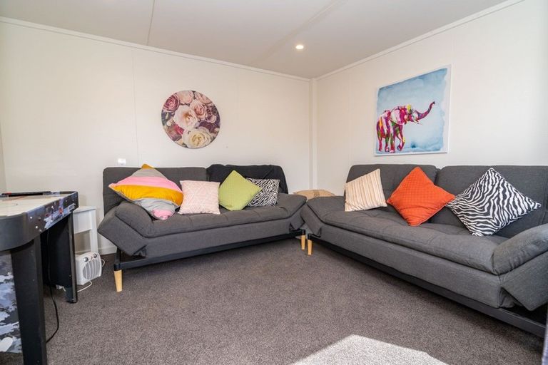 Photo of property in 24 Inglis Street, Mosgiel, 9024