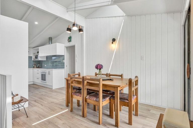 Photo of property in 4 Quin Crescent, Hawera, 4610