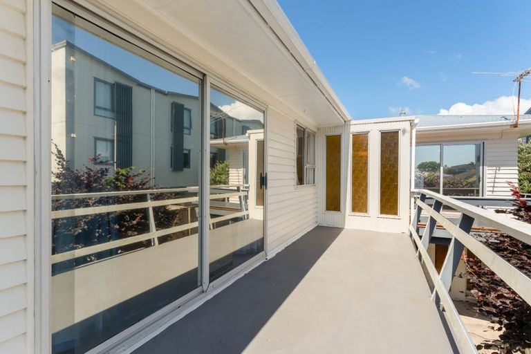 Photo of property in 586 Te Atatu Road, Te Atatu Peninsula, Auckland, 0610