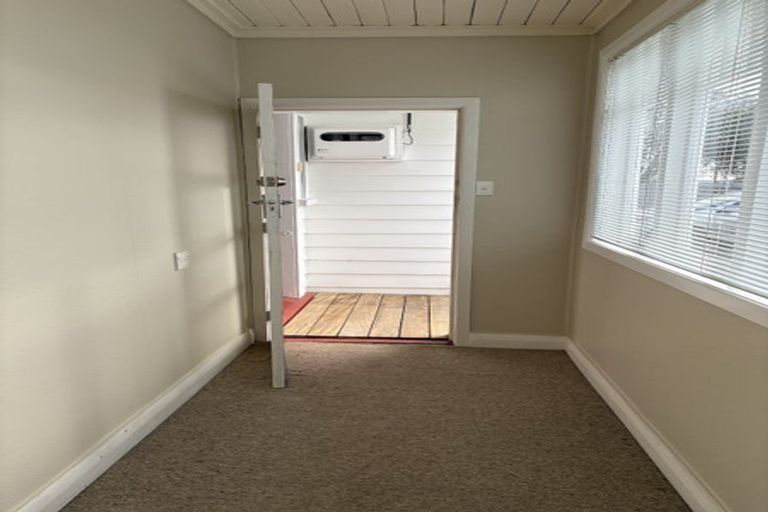 Photo of property in 15 Aramoana Avenue, Devonport, Auckland, 0624