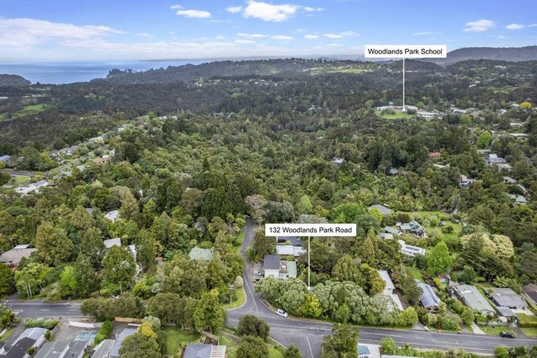 Photo of property in 132 Woodlands Park Road, Titirangi, Auckland, 0604