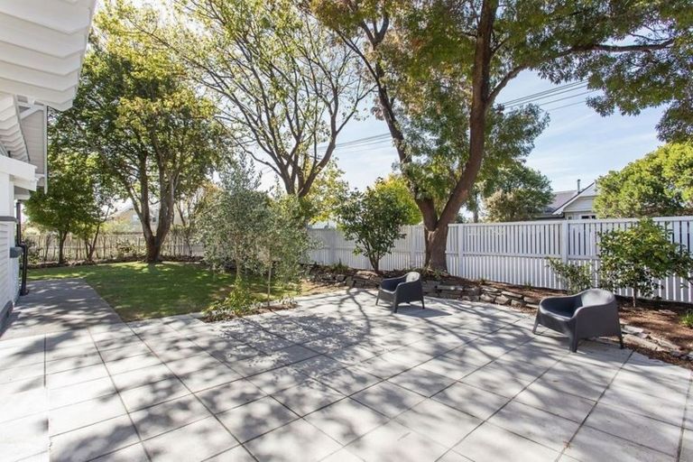 Photo of property in 32 Hawkesbury Avenue, St Albans, Christchurch, 8014