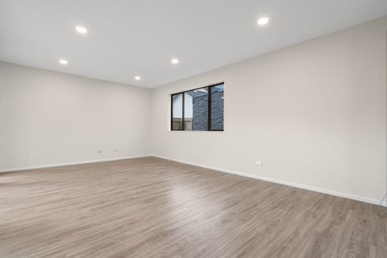 Photo of property in 49 Matata Drive, Takanini, 2112