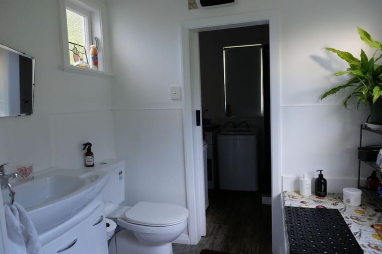 Photo of property in 61 Tutere Street, Waikanae Beach, Waikanae, 5036