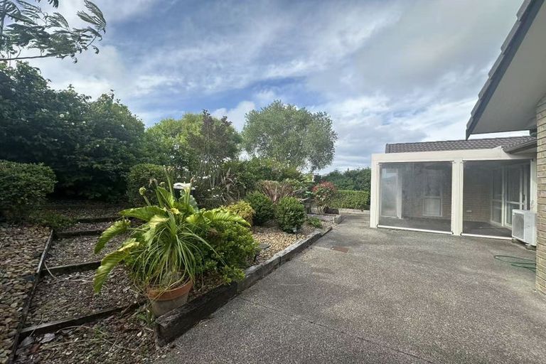 Photo of property in 66 Fairview Avenue, Fairview Heights, Auckland, 0632
