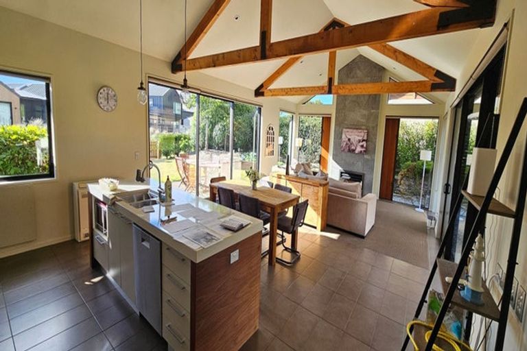 Photo of property in 5 Glengarry Court, Jacks Point, Queenstown, 9371