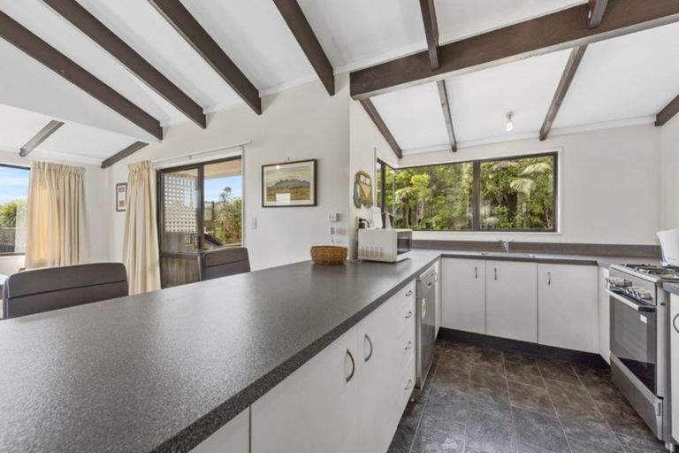 Photo of property in 7 Mcmanaway Grove, Stokes Valley, Lower Hutt, 5019