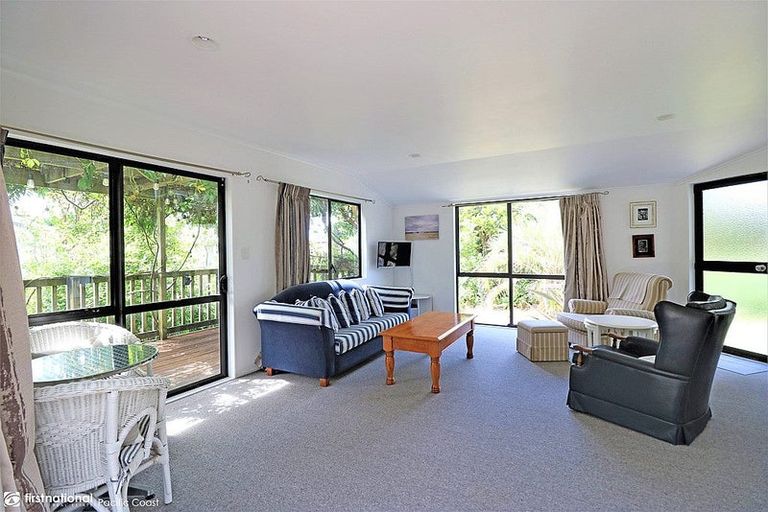 Photo of property in 10 Stingray Crescent, Whiritoa, Whangamata, 3691