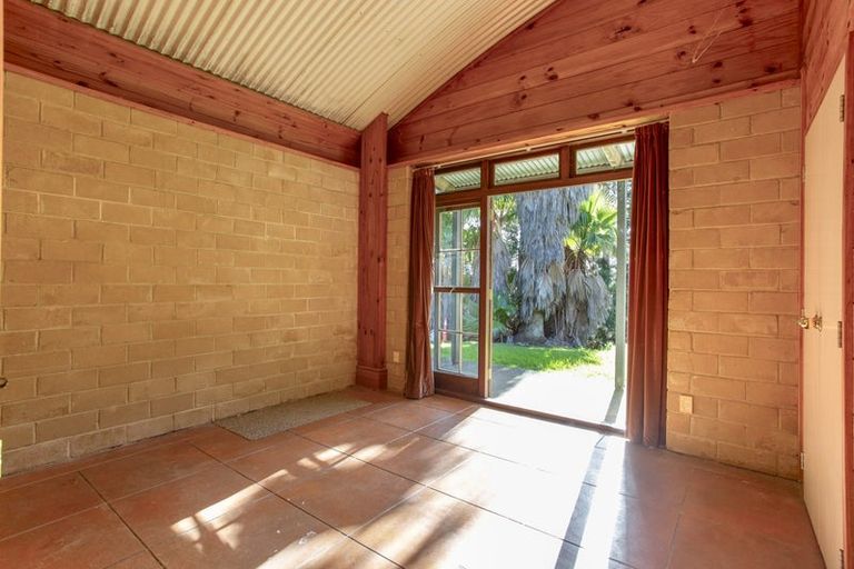 Photo of property in 1812 Kaipara Coast Highway, Kaukapakapa, 0984
