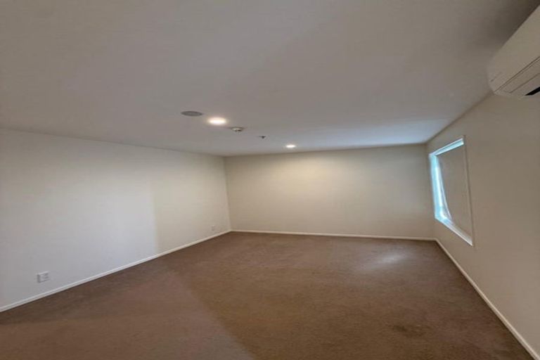 Photo of property in 5/160c Hobsonville Point Road, Hobsonville, Auckland, 0616