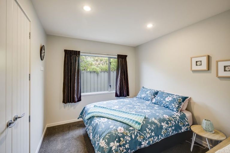 Photo of property in 72 Orotu Drive, Poraiti, Napier, 4112