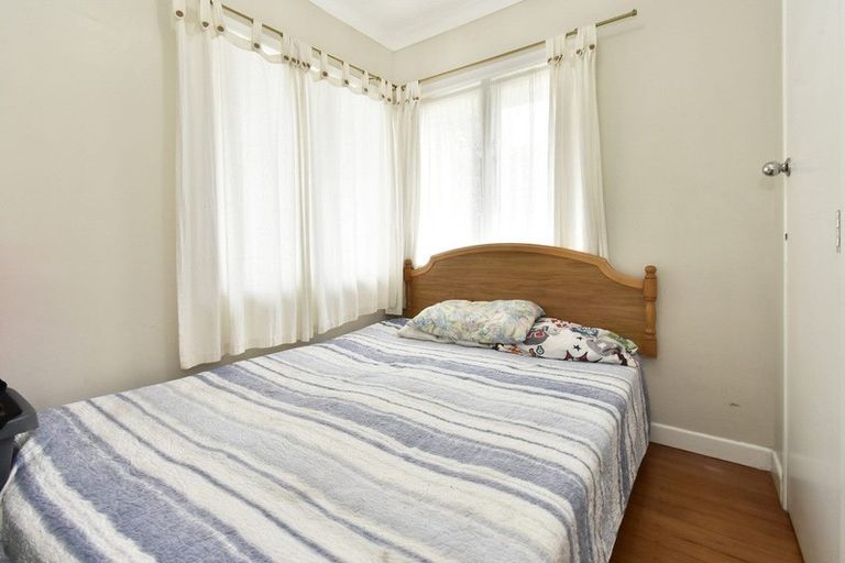 Photo of property in 29 Halsey Road, Manurewa, Auckland, 2102