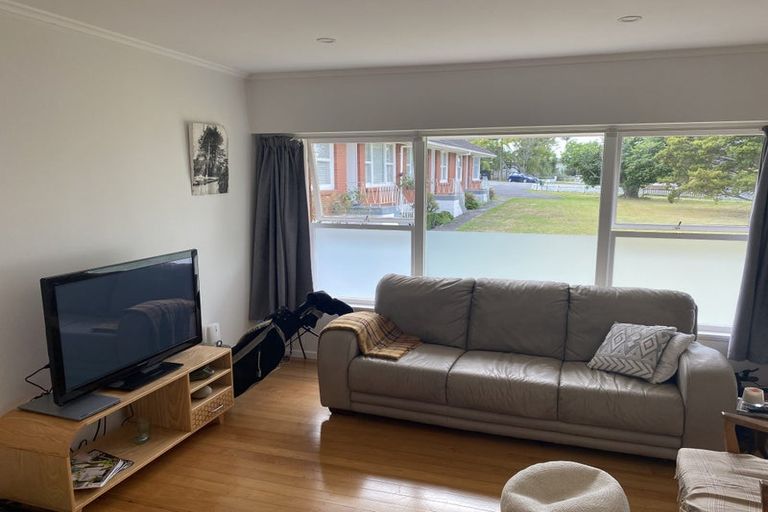 Photo of property in 2112/110 East Coast Road, Forrest Hill, Auckland, 0620