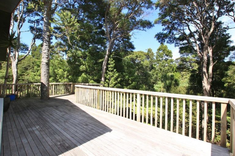 Photo of property in 53b Onedin Place, Titirangi, Auckland, 0604
