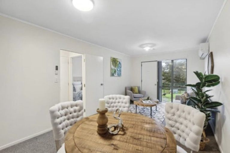 Photo of property in 11/12 Blueridge Close, Sunnyvale, Auckland, 0612