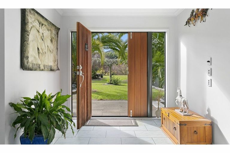 Photo of property in 864 Whangamata Road, Kinloch, Taupo, 3377