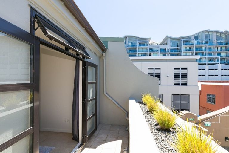 Photo of property in Mendoza Terraces, 9 Ebor Street, Te Aro, Wellington, 6011