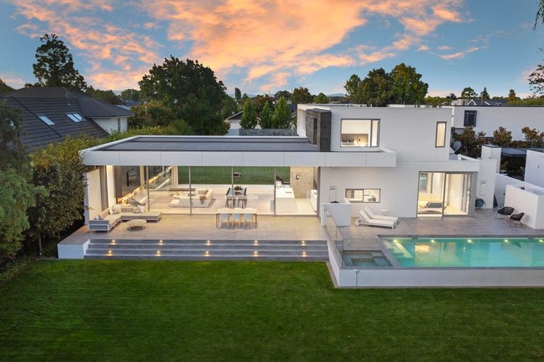 Photo of property in 146 Glandovey Road, Strowan, Christchurch, 8052