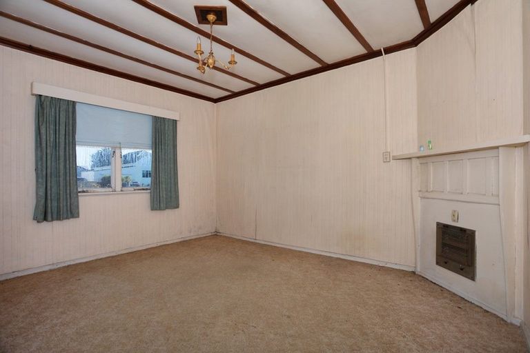 Photo of property in 23 Ross Street, Marton, 4710