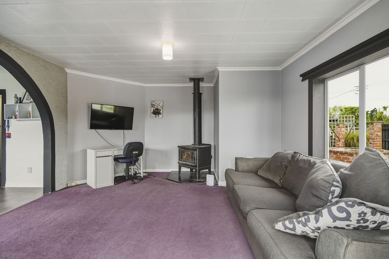 Photo of property in 8 Helensbrook Road, Milton, 9220