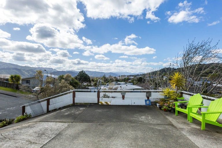 Photo of property in 3 Duncraig Street, Silverstream, Upper Hutt, 5019