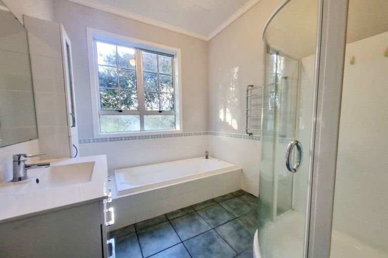 Photo of property in 126 Saint Kilda Road, Cambridge, 3493