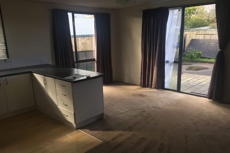 Photo of property in 71 Heathdale Crescent, Papakura, 2110