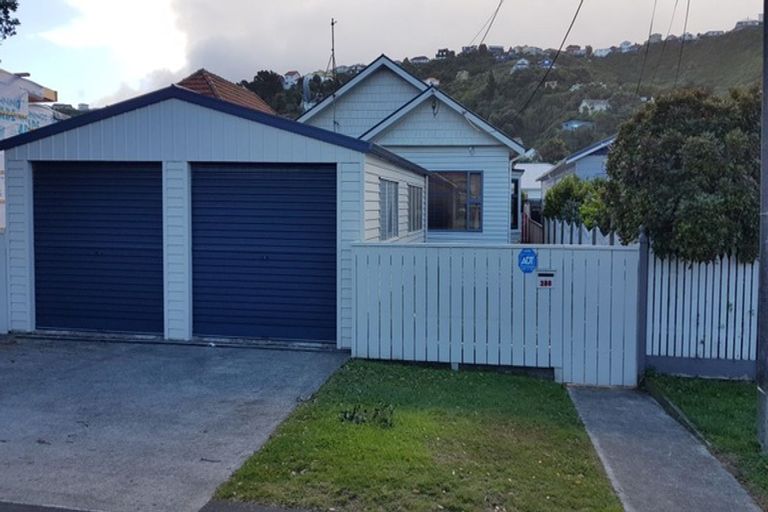 Photo of property in 288 The Parade, Island Bay, Wellington, 6023