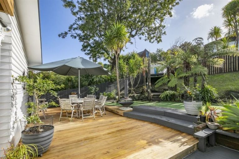 Photo of property in 27 Routley Drive, Glen Eden, Auckland, 0602