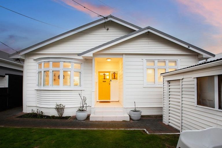 Photo of property in 51 Yule Street, Kilbirnie, Wellington, 6022