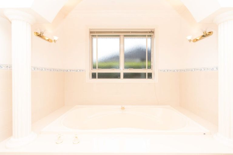 Photo of property in 17 Raungawari Drive, Huntington, Hamilton, 3210