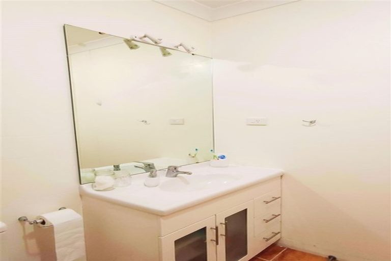Photo of property in Hobson Court Flats, 59/70u Hobson Street, Thorndon, Wellington, 6011