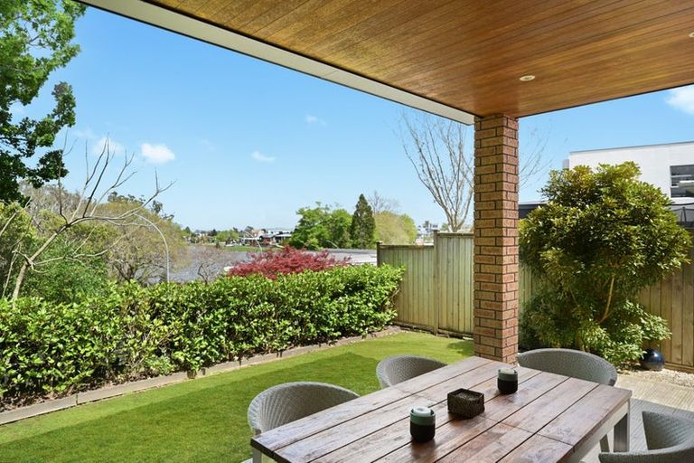 Photo of property in 3b Lake Domain Drive, Frankton, Hamilton, 3204