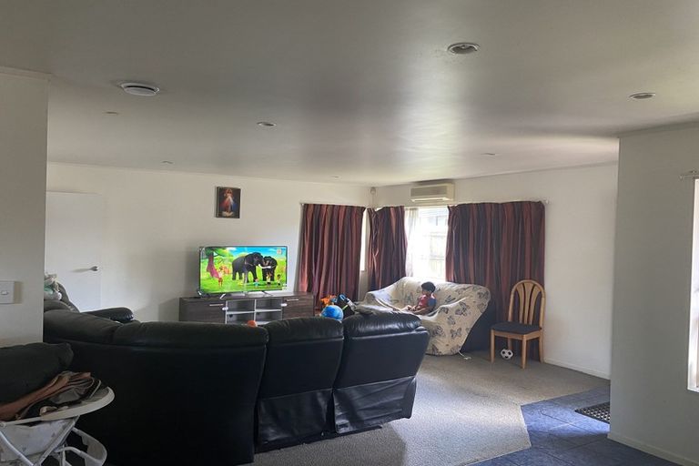 Photo of property in 5 Enuamanu Road, Favona, Auckland, 2024