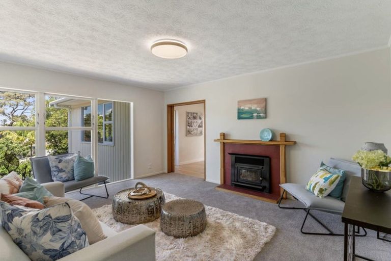 Photo of property in 14 Bentley Avenue, Glenfield, Auckland, 0629