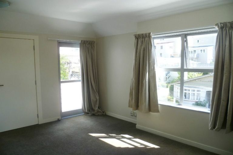 Photo of property in 3 Papawai Terrace, Mount Cook, Wellington, 6021