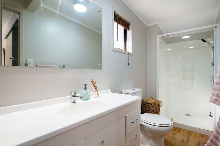 Photo of property in 55 Blakeborough Drive, Forrest Hill, Auckland, 0620