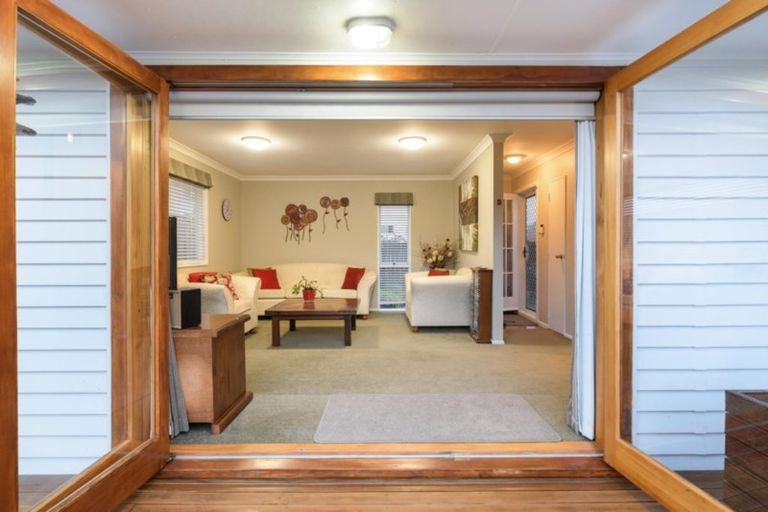 Photo of property in 15 Bernard Street, Avenues, Whangarei, 0110