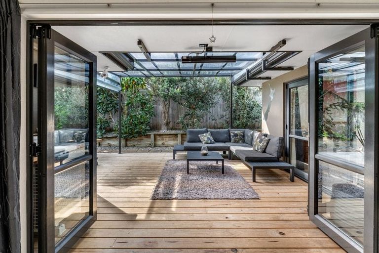 Photo of property in 19 Ysabel Crescent, The Gardens, Auckland, 2105