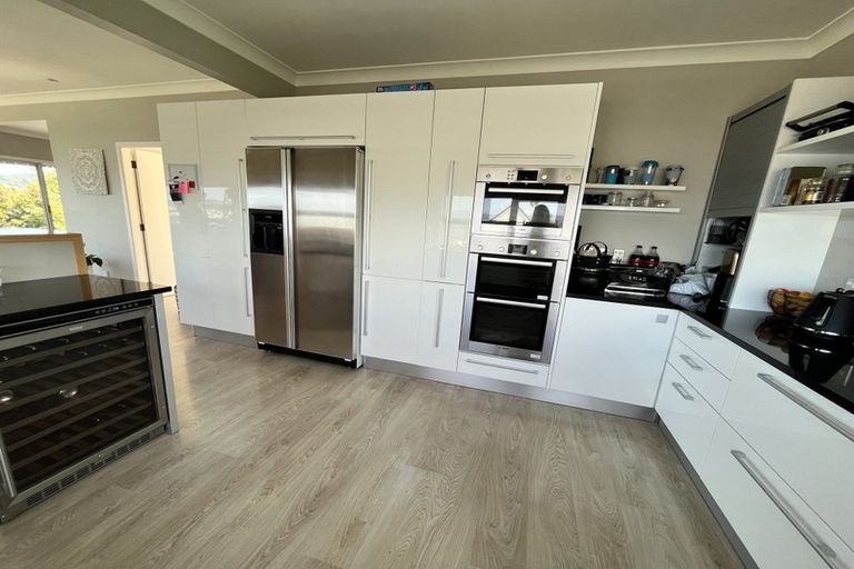 Photo of property in 18 Rama Crescent, Khandallah, Wellington, 6035