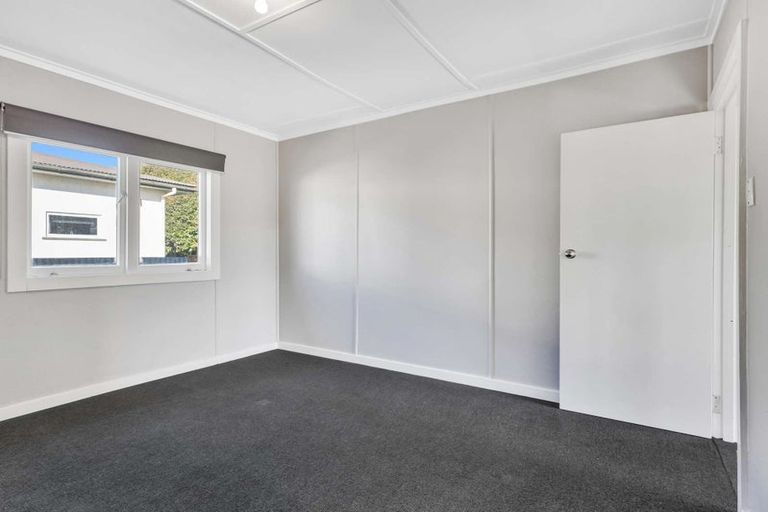 Photo of property in 220 Warwick Road, Mayfair, Hastings, 4122