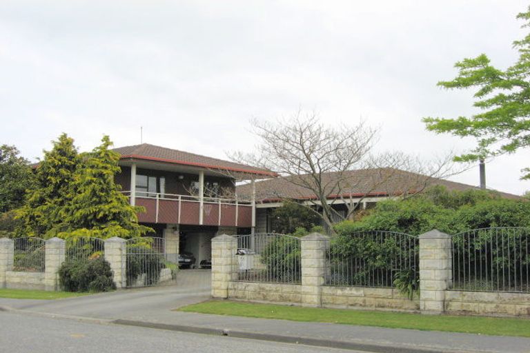 Photo of property in 53 Kowhai Avenue, Rangiora, 7400