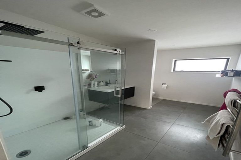 Photo of property in 16 Puriri Road, Pukekohe, 2120