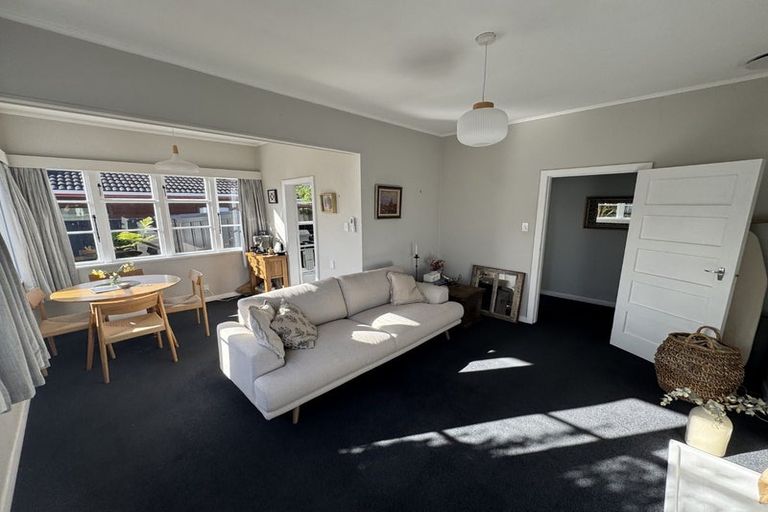 Photo of property in 10 Purser Grove, Fairfield, Lower Hutt, 5011