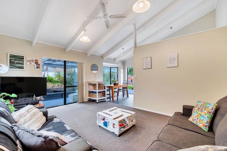 Photo of property in 1a Lesa Annis Place, Henderson, Auckland, 0612