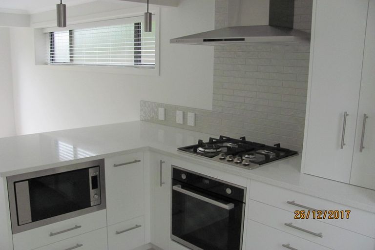 Photo of property in 12 Meadowvale Avenue, Forrest Hill, Auckland, 0620